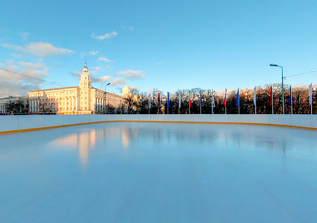 Каток на площади Ленина!