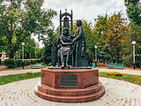 Памятник Петру и Февронии