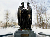 Памятник Петру и Февронии