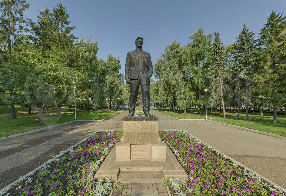 Памятник В.В. Маяковскому